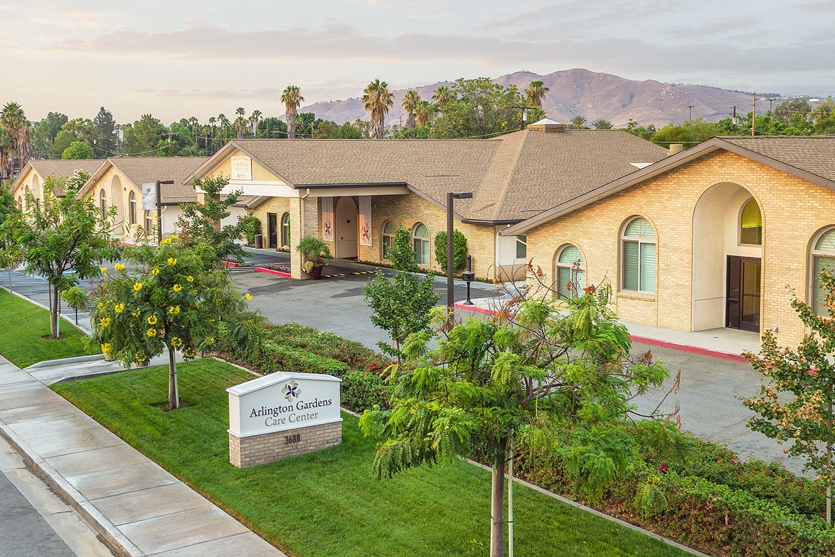 Arlington Gardens Care Center photo 9